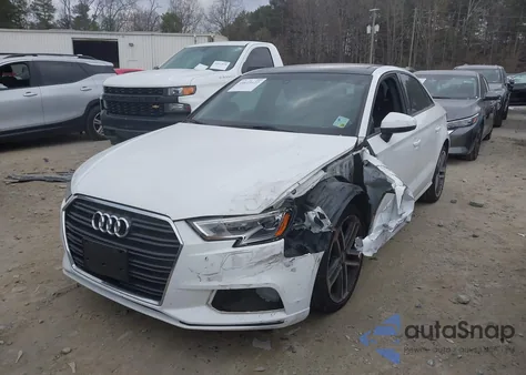 2017 Audi A3 2.0T Premium z USA, uszkodzony, nr VIN WAUAUGFF1H1033833